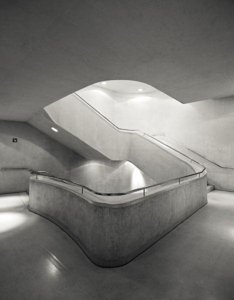 Photograph Michael Jacobs The Oyster on One Eyeland